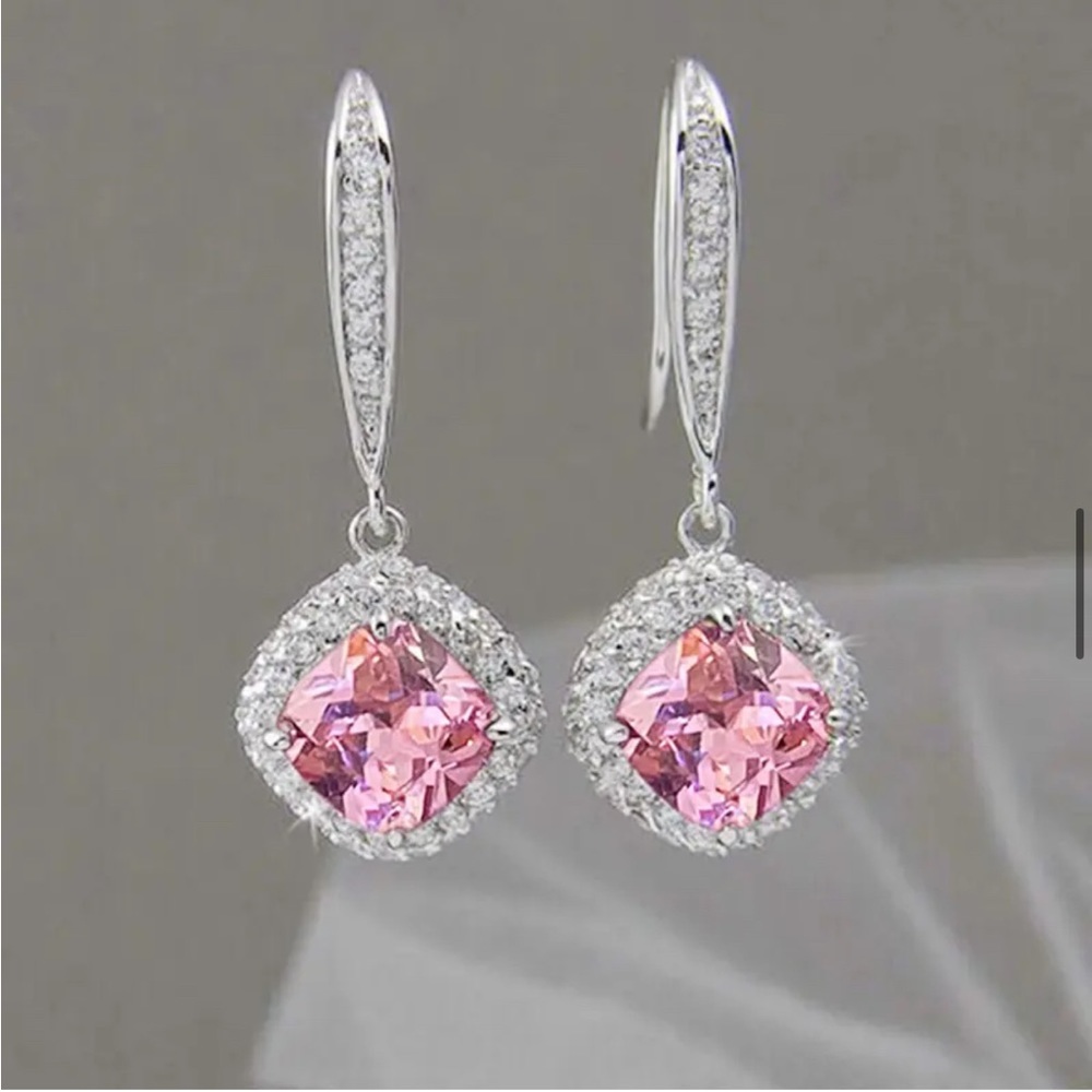New Women’s 925 Silver Beautiful Sapphire Earrings - Picture 2 of 2